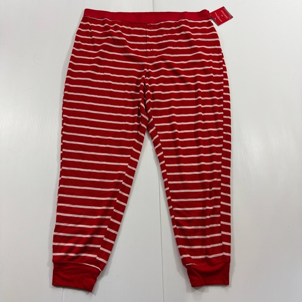 555. NWT Wondershop Women’s Red and White Striped PJ pants (XXL)